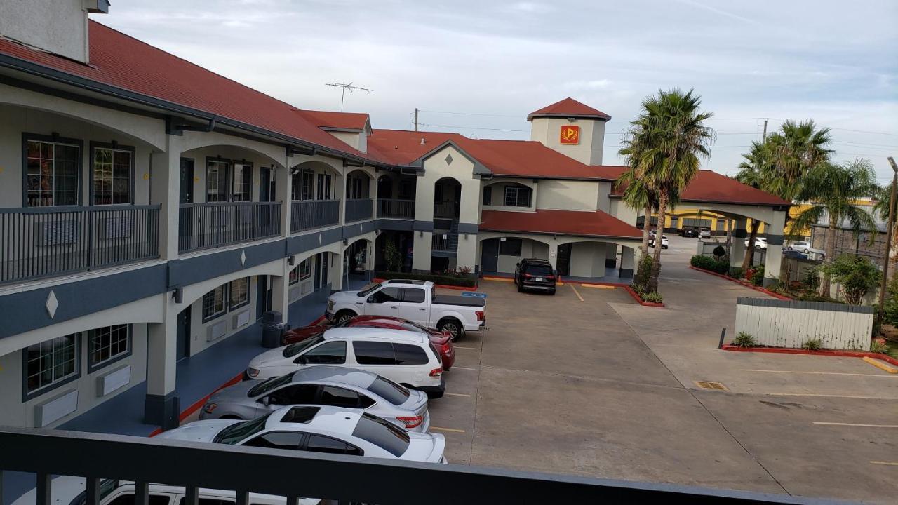 Palace Inn Addicks Kültér fotó